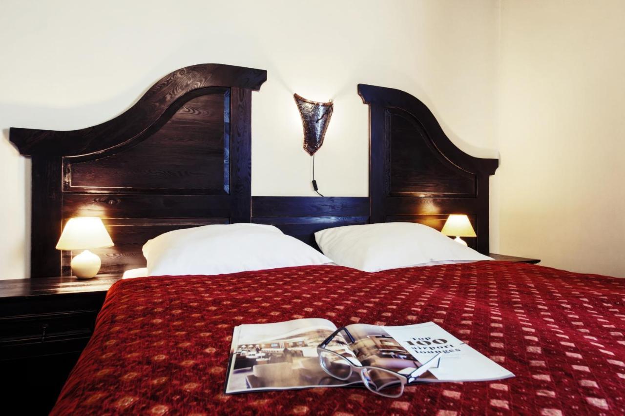 Hotel Kasztel Rzezawa Exteriér fotografie
