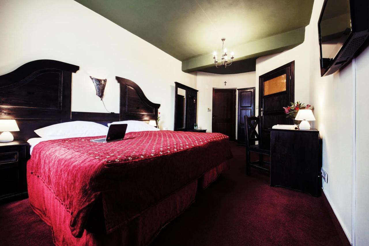 Hotel Kasztel Rzezawa Exteriér fotografie