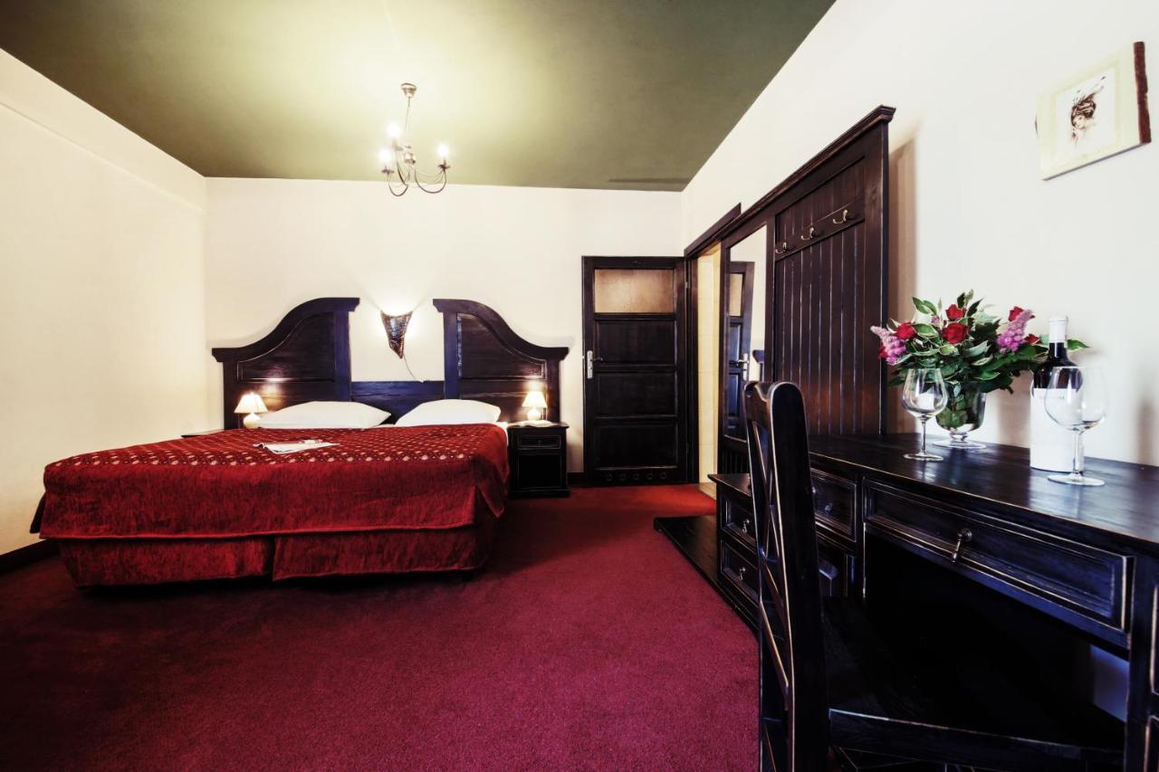 Hotel Kasztel Rzezawa Exteriér fotografie