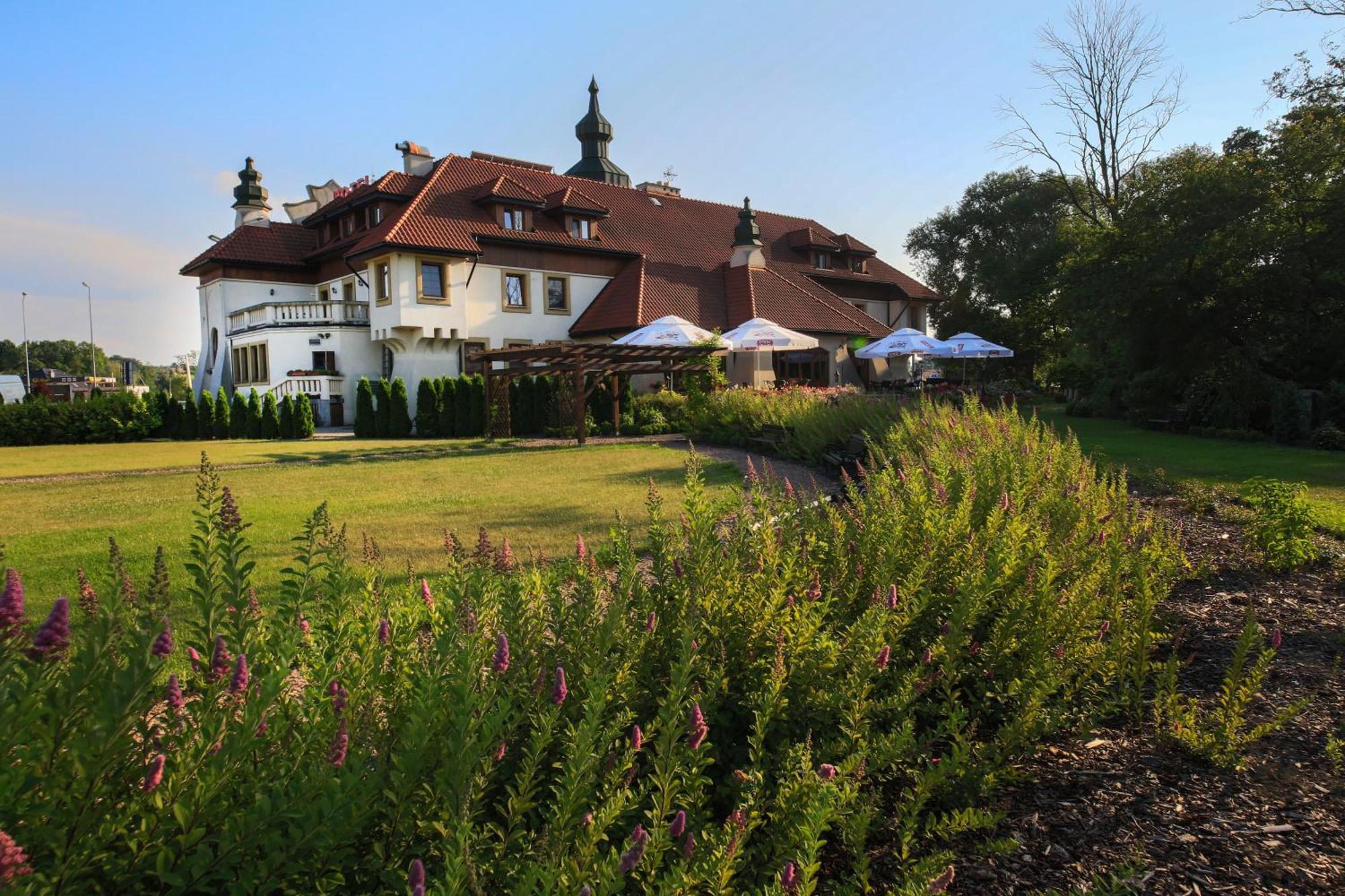 Hotel Kasztel Rzezawa Exteriér fotografie