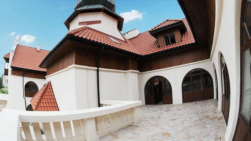 Hotel Kasztel Rzezawa Exteriér fotografie